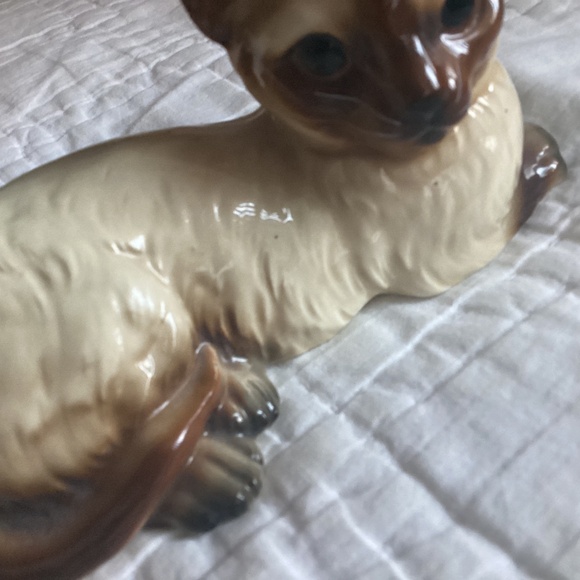 VINTAGE MADE IN JAPAN CERAMIC PORCELAIN LOUNGING SIAMESE CAT FIGURINE - Picture 8 of 9